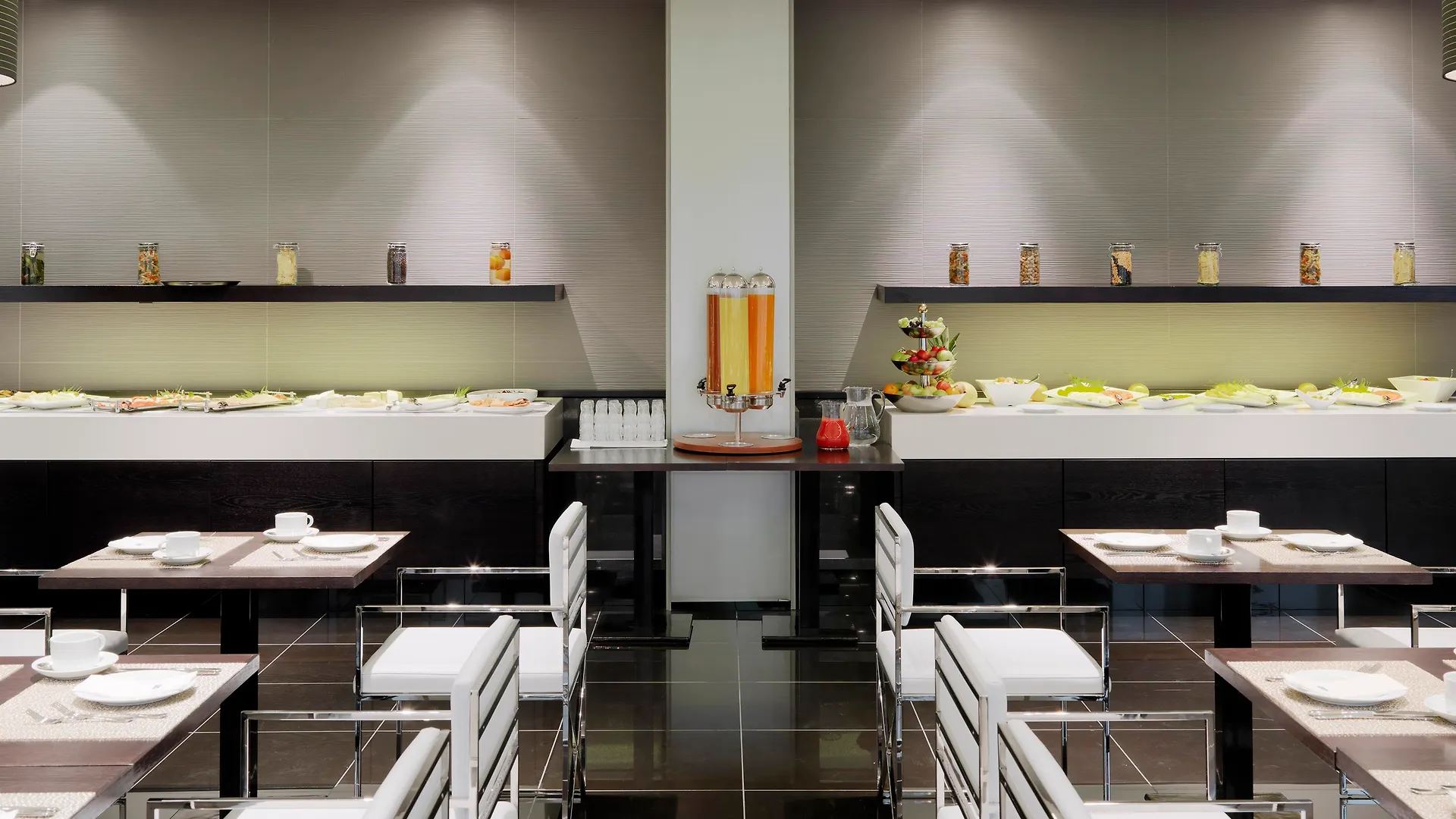 Hotel H10 Berlin Ku'Damm 4*,  Alemania