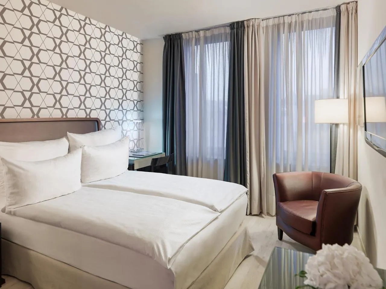 H10 Berlin Ku'Damm Otel